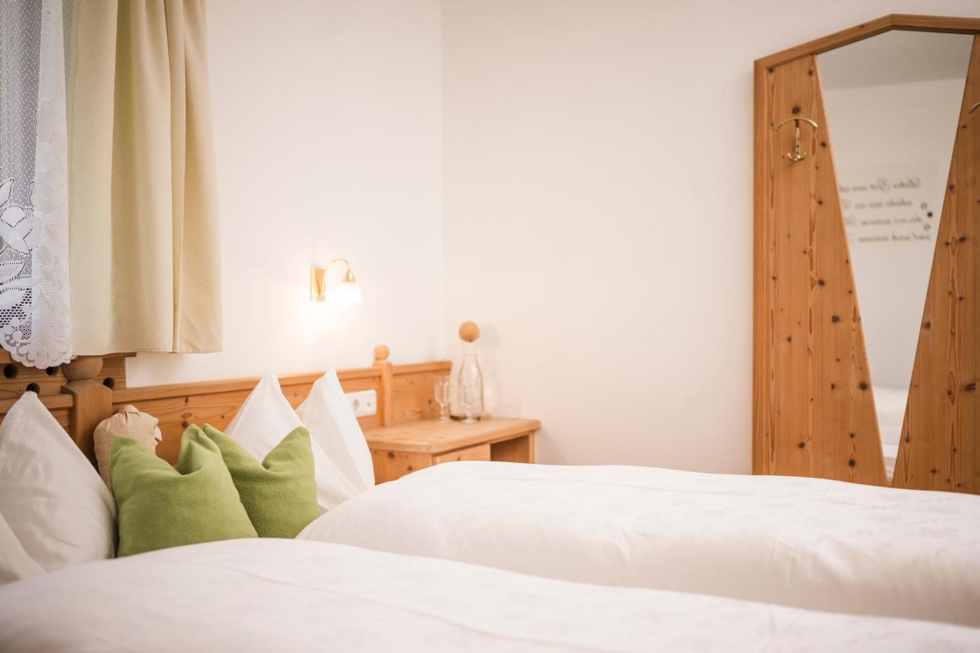Boutique Pension Erlacher - Adults Only Villandro Bagian luar foto