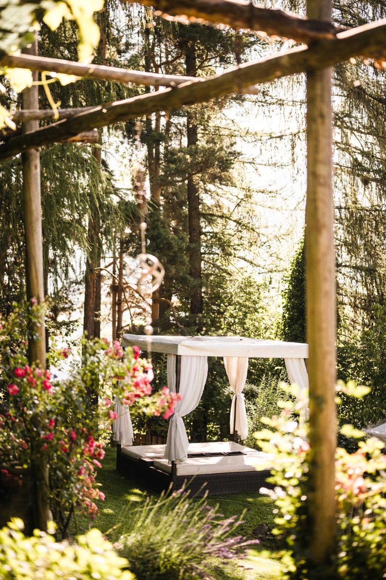 Boutique Pension Erlacher - Adults Only Villandro Bagian luar foto